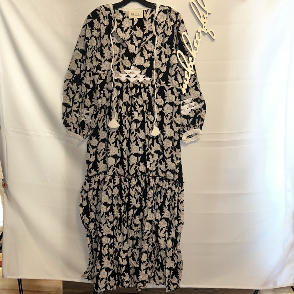 KLEED
Bengal Black Maxi Dress - Picture 6 of 12